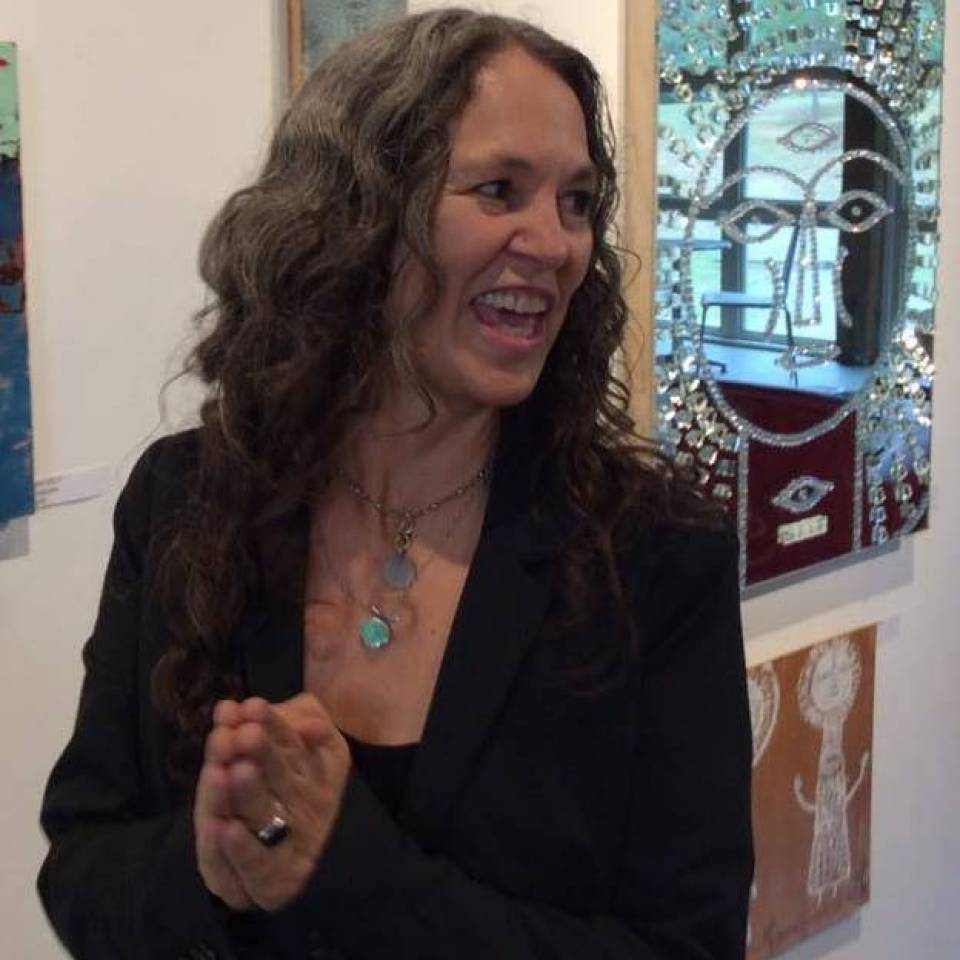 Mia L Tremblay
